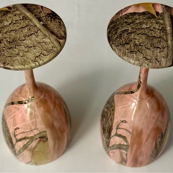 Set of 2 Transition Pink Wine Goblets – Unique Decor Outdoor Stemware Glasses - Picture 8 of 16